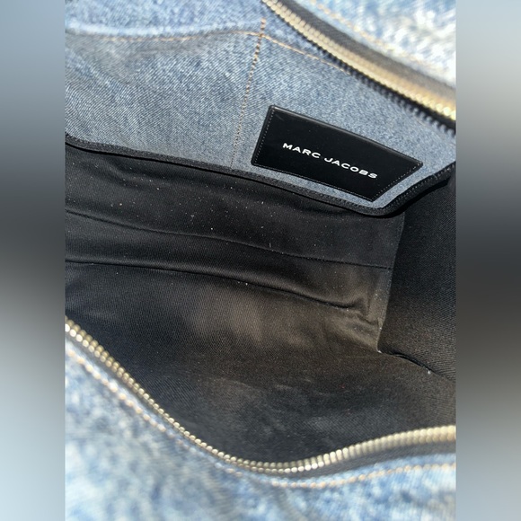 Marc Jacobs THE RIP
AND REPAIR DENIM MEDIUM TOTE BAG - Picture 7 of 15